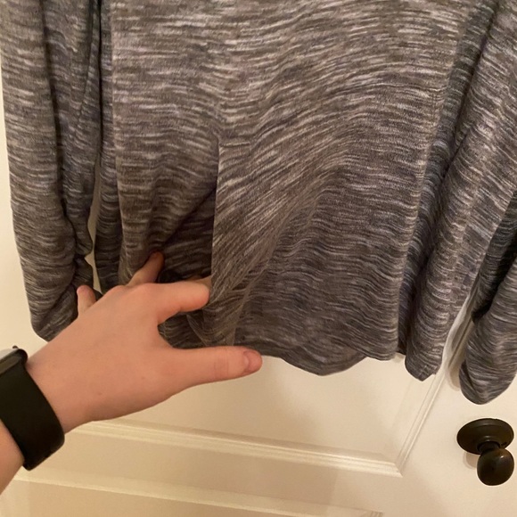 Grey pullover - Picture 2 of 4